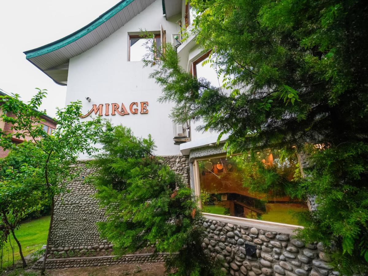 Hotel Mirage Сринагар Экстерьер фото